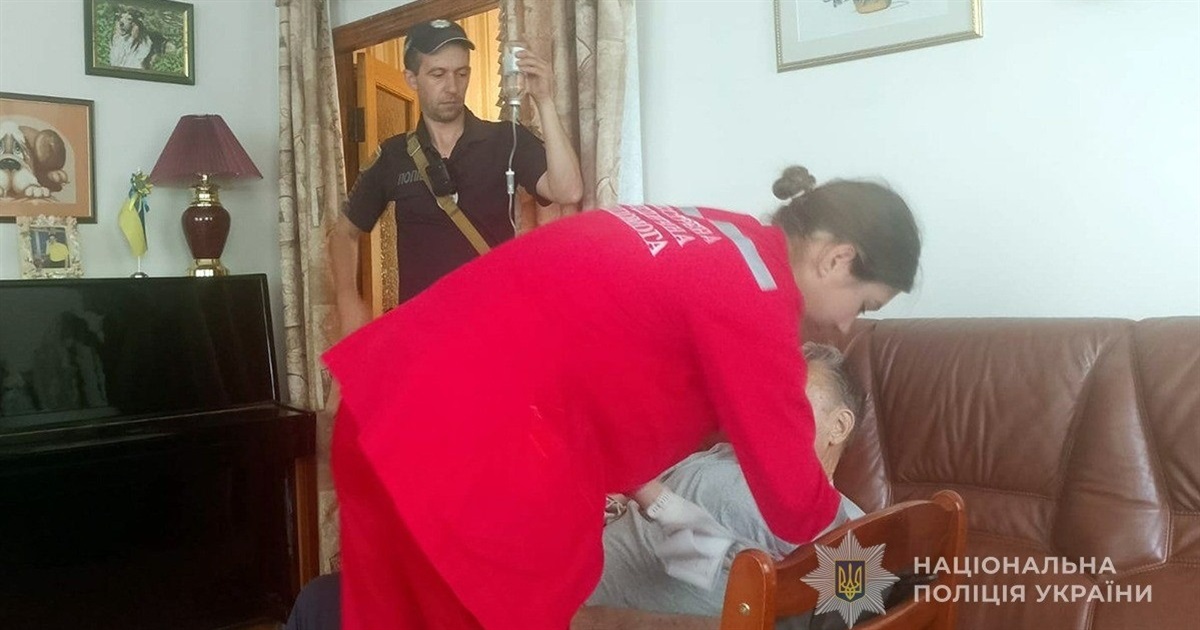 Поліцейські допомогли літньому чоловікові з Ворожби