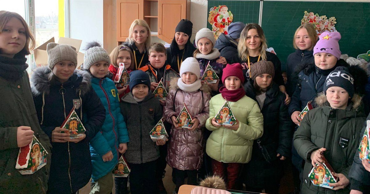 В Лимані дівчинка попросила нас привезти не цукерки, а генератор. Щоб мама більше не прала руками