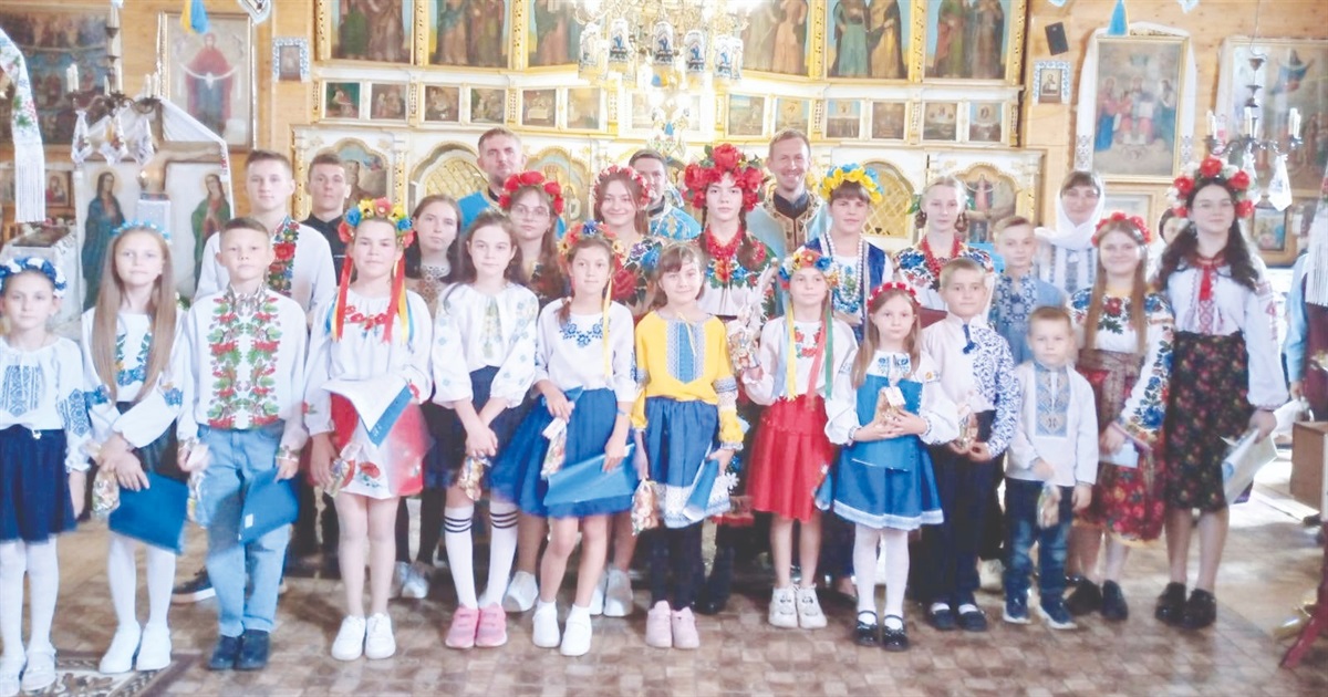 Урочисто було на Покрову в Борівцях