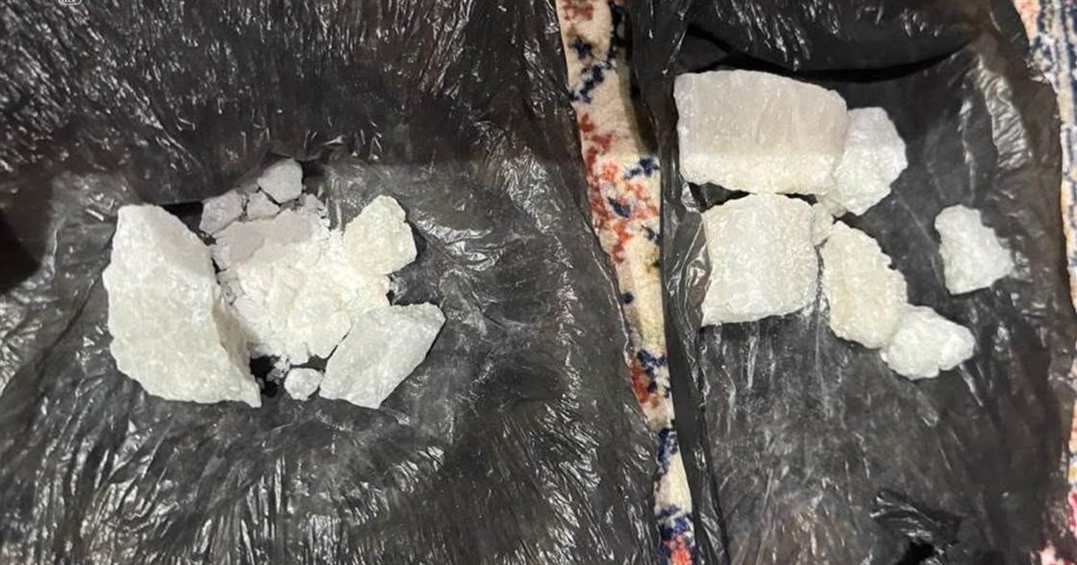 Закладки у взутті та мільйон на місяць. На Донеччині судитимуть п'ятьох наркоторговців