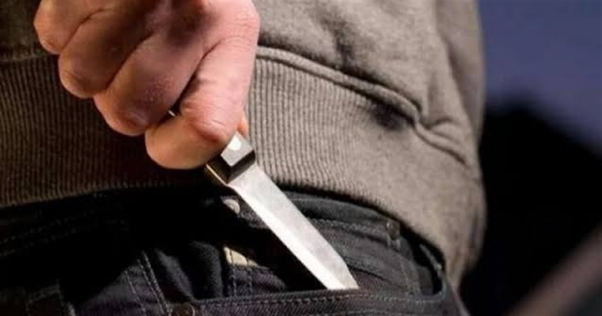 Вбивство на Звягельщині: чоловік кілька разів вдарив ножем знайомого