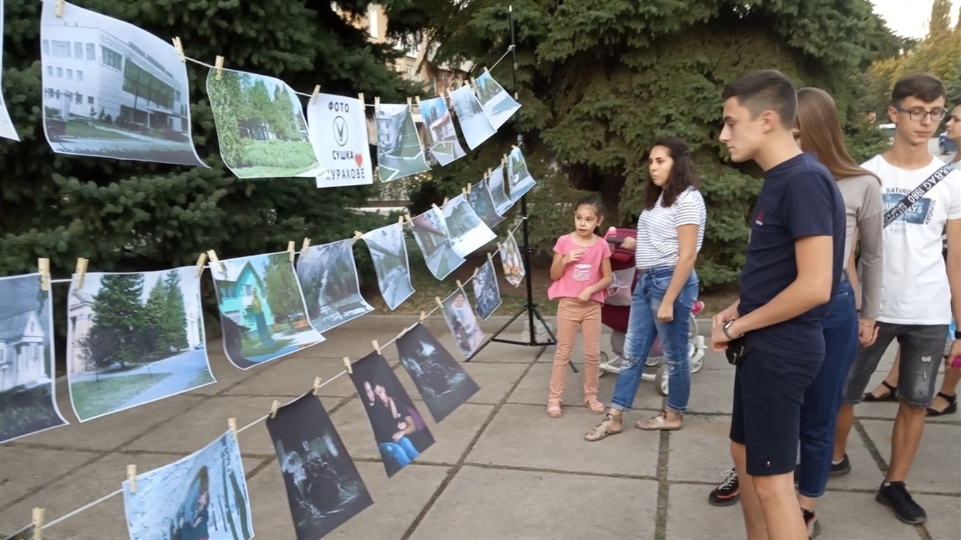 Ради фотоаппарата продал игровую приставку и зарабатывает на хобби. Опыт школьника из Курахово