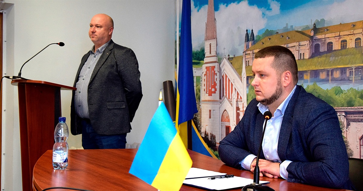 Андрія Сільченка вивели зі складу депутатського корпусу і взяли у власність громади принтер для ЦНАП