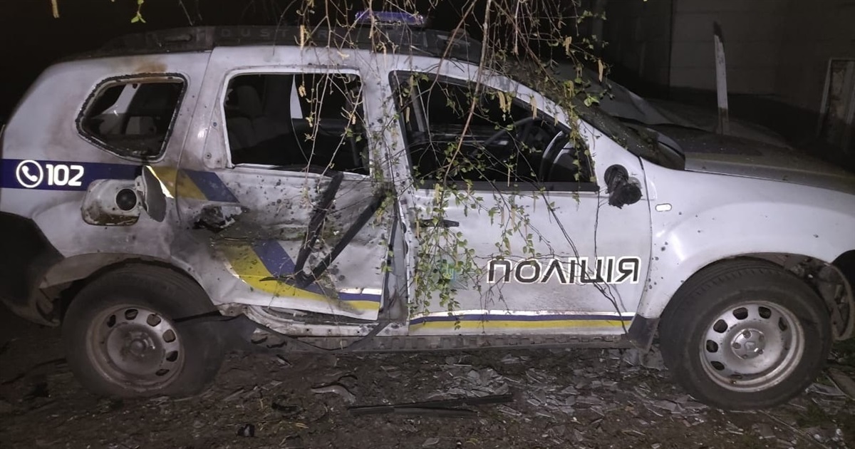 У Білопіллі російський FPV-дрон знову атакував поліцейське авто