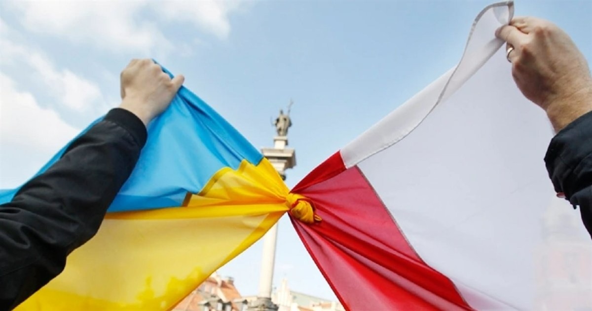 Польща надає допомогу українським біженцям останній рік. Що про це відомо