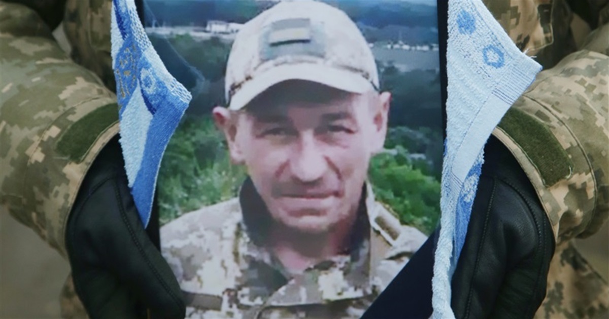 У Мамаївцях попрощалися із загиблим Героєм-захисником Сергієм ГРИГОРЯКОМ