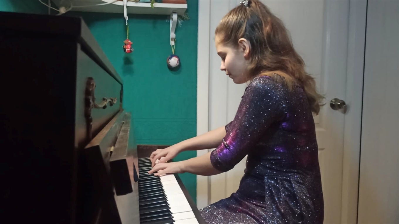 Анна-Вікторія написала власну музичну композицію та виборола І місце у Міжнародному конкурсі: відео