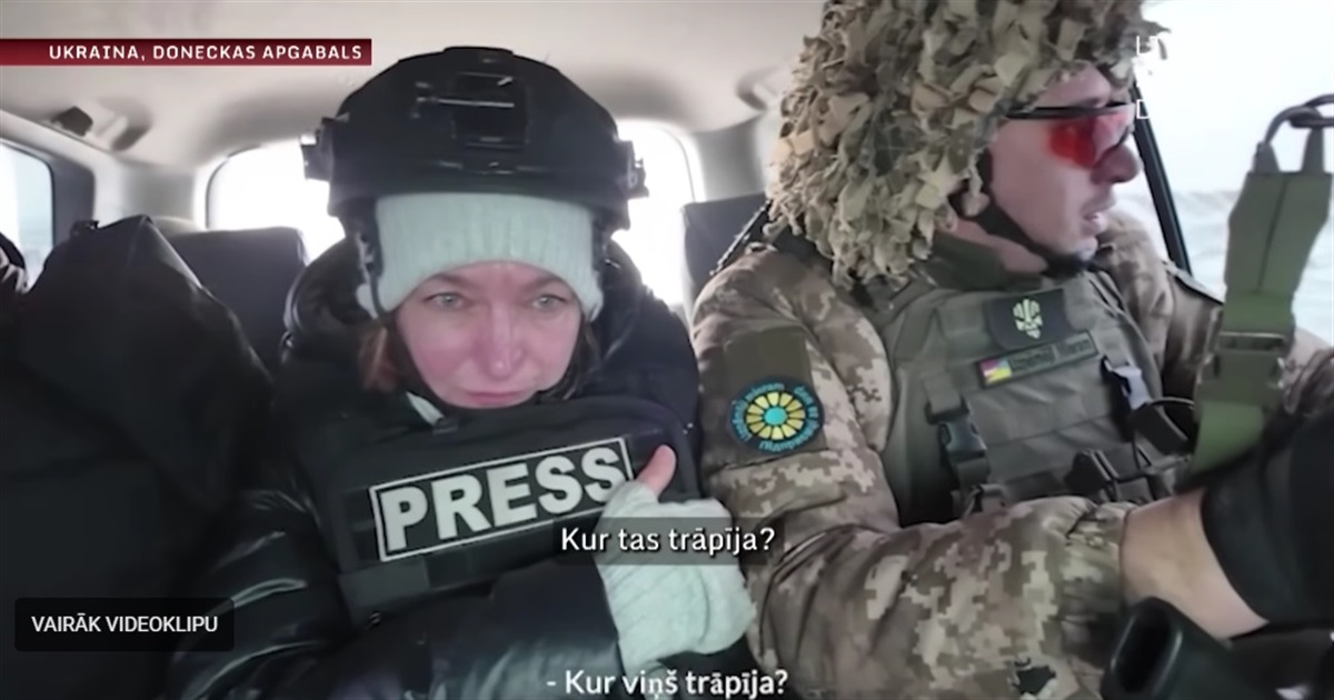 Журналісти латвійського мовника потрапили під атаку дрона РФ на Донеччині. Деталі