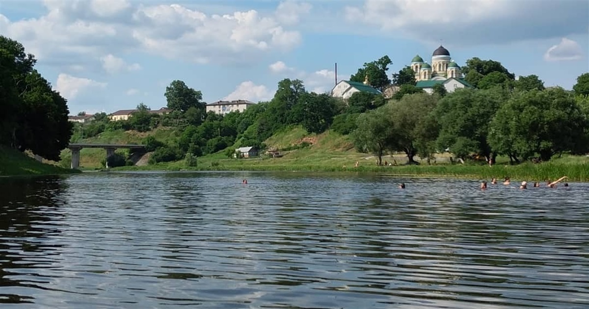 Готель, ресторан і винний зал: підприємці повернуть Звягельській міськраді землю на березі р.Случ