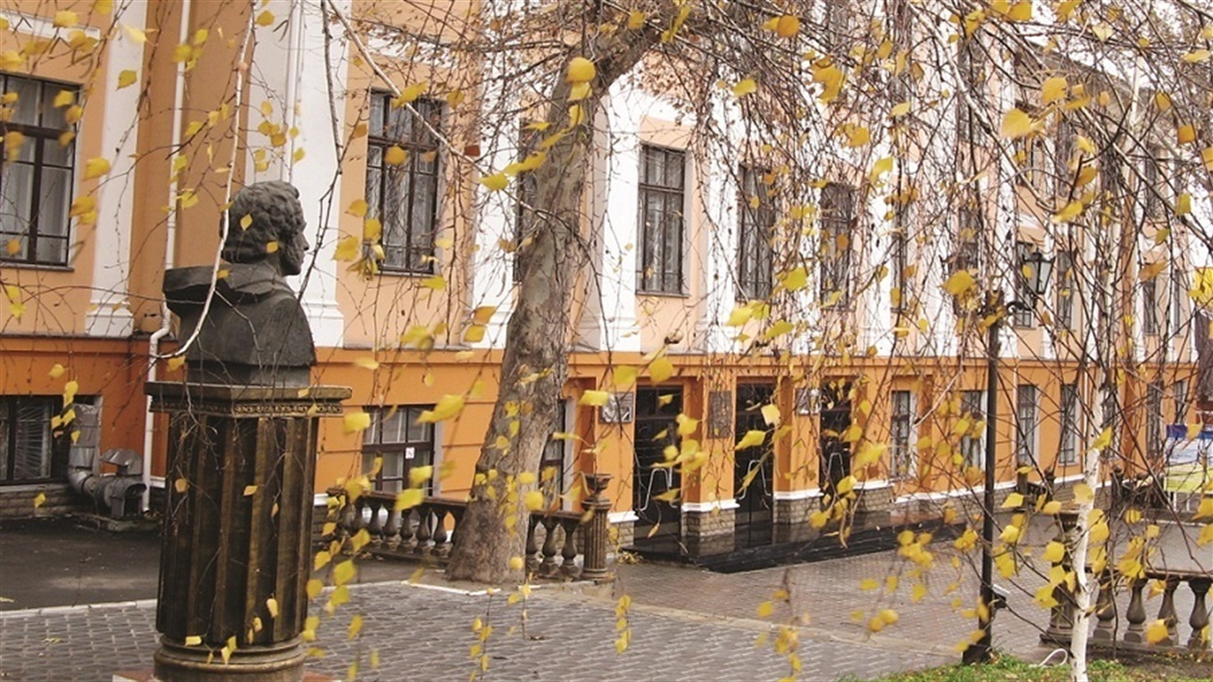 Педуніверситет кличе до себе писати український диктант