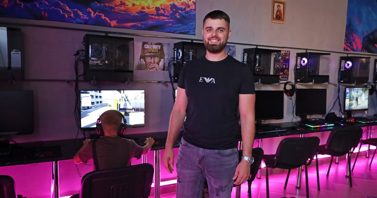 У Жмеринці десантник відкрив комп’ютерний клуб SATURN: графік роботи і контакти