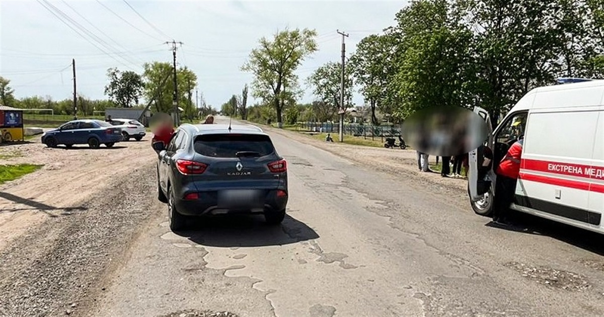 Трагічна ДТП на Первомайщині: водій Renault наїхав на пішохода біля магазину