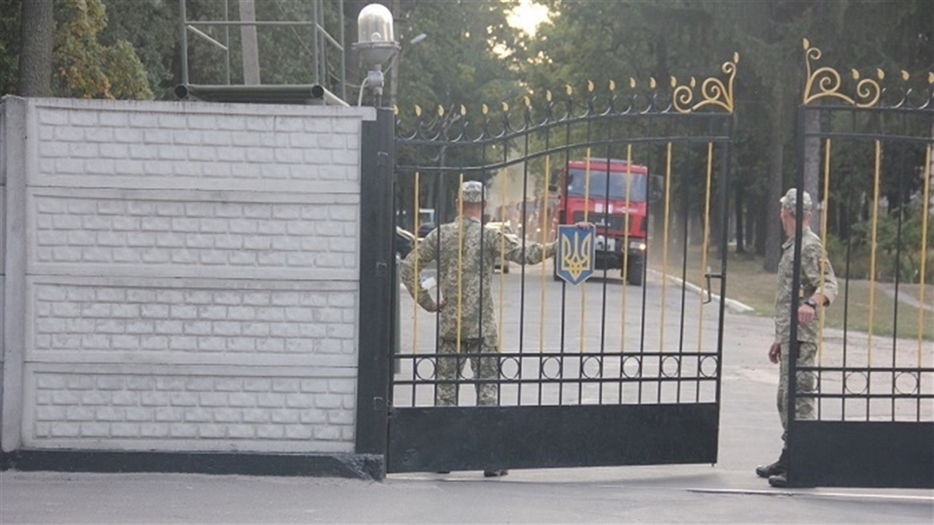  У Калинівці на арсеналі продовжують знешкоджувати вибухові предмети: буде чути вибухи