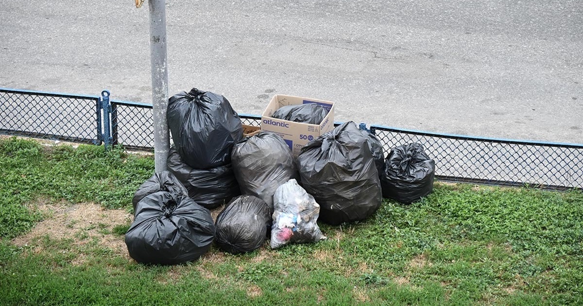 Коли у Кагарлику вивозять сміття від приватного сектора у квітні 2026 року: графік руху трактора