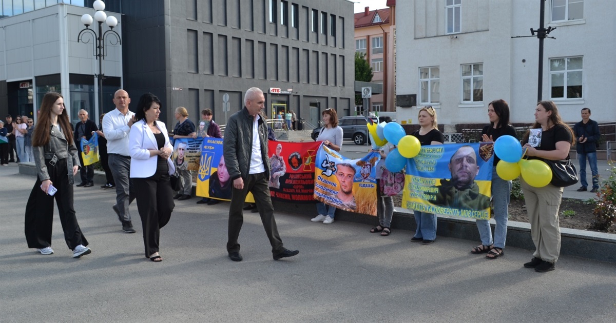 «Додому з полону»: Чортків зустрів свого незламного та нескореного Героя Михайла Медведика