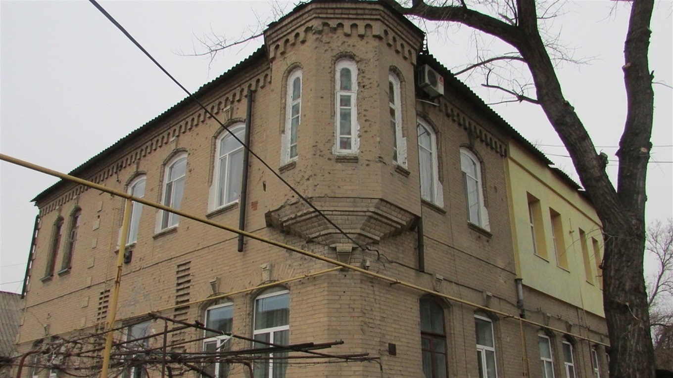 А в «башенку» нас не пустили! Кто живет в столетнем доме? 