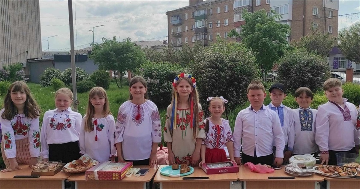 День вишиванки у Старокостянтинові: майстер-класи, виставки, розпродажі, дефіле. Програма заходів