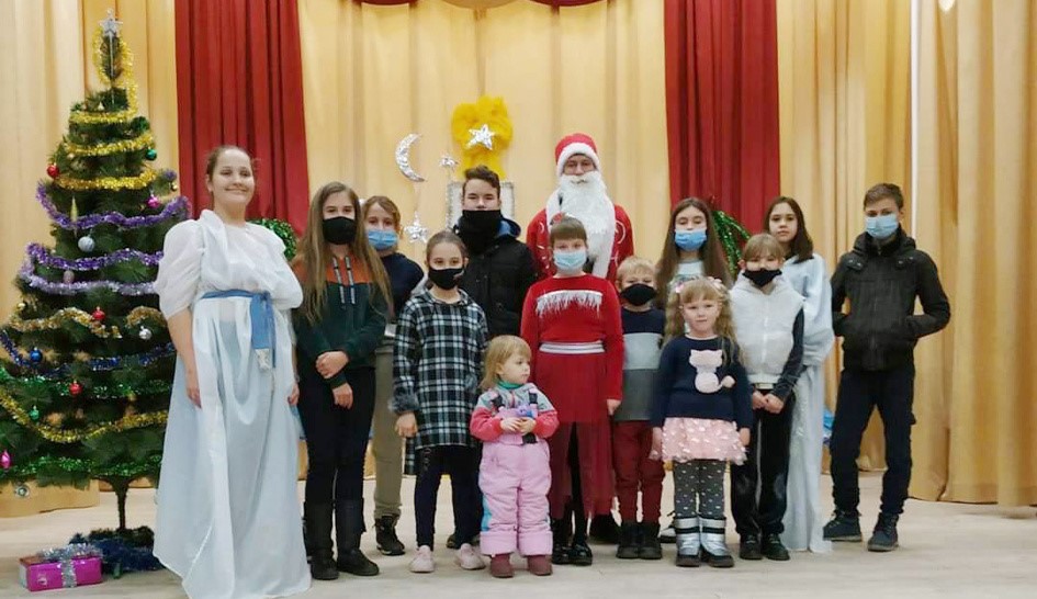 Клубні заклади району запросили дітвору на святкові заходи