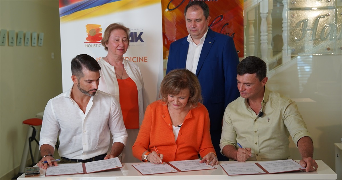 Центр холістичної медицини в Дубаї підписав угоду з Українською асоціацією прикладної кінезіології