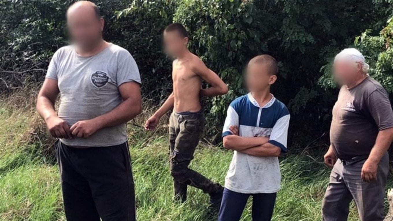 У Волноваському районі затримали родину “чорних” лісорубів 