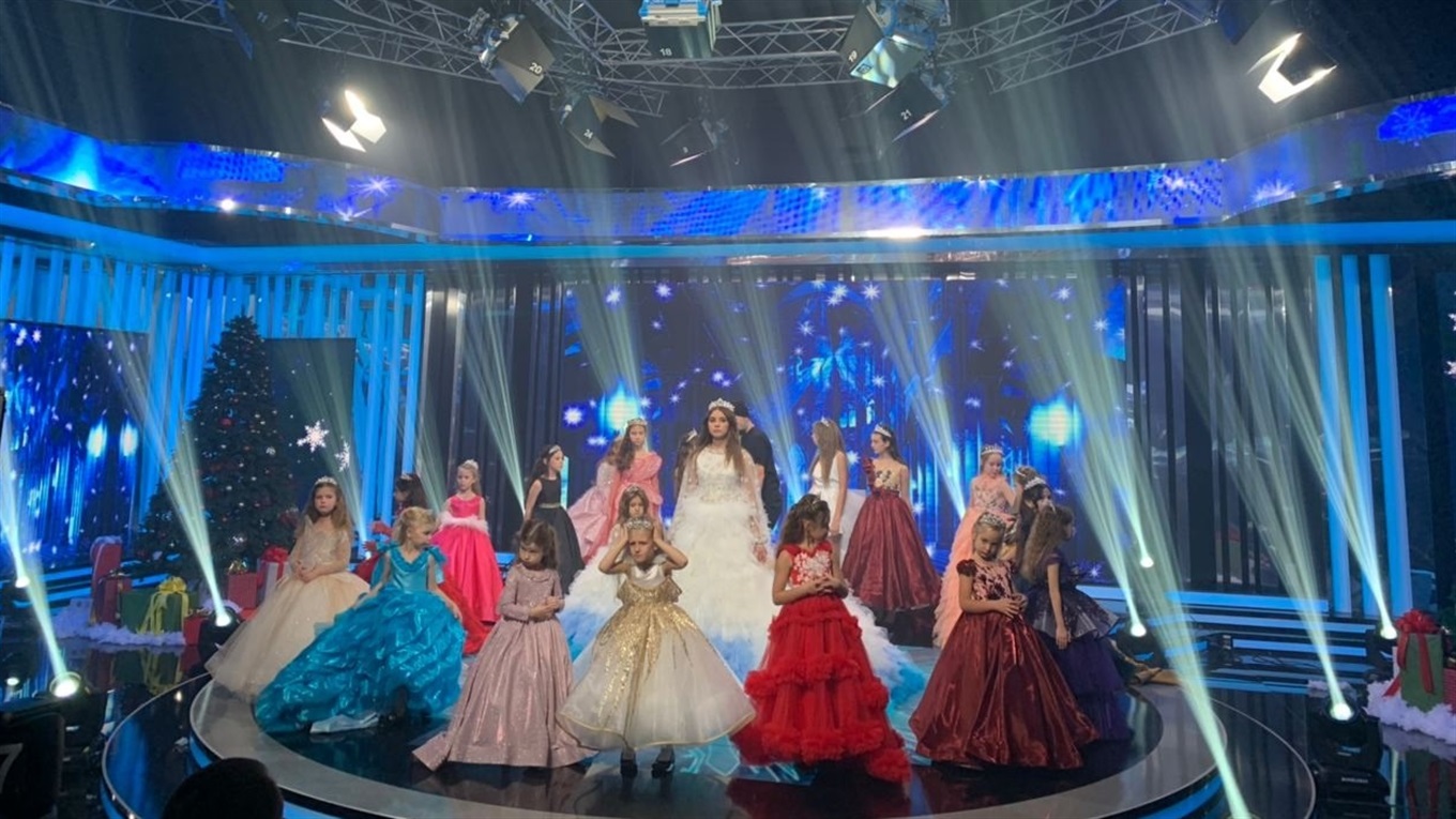 Вихованки модельної школи  з Кіцманя взяли участь у зйомках новорiчного телепроекту  «Рiздвяне Диво»