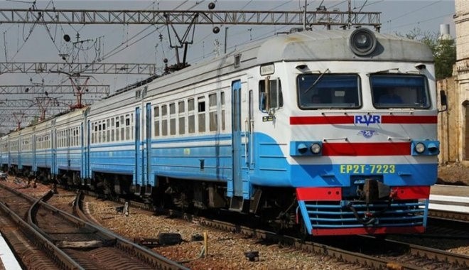В Україні відновлюють роботу залізниці