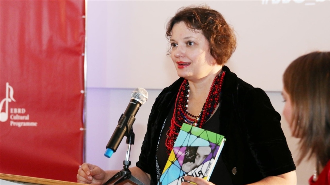 Роман о войне на Донбассе "Доця" стал украинской книгой года ВВС. Что в нем нового о востоке