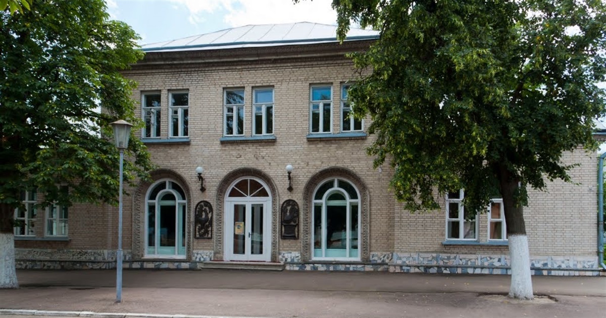 Учні мистецької та художньої шкіл у Переяславі повертаються до занять