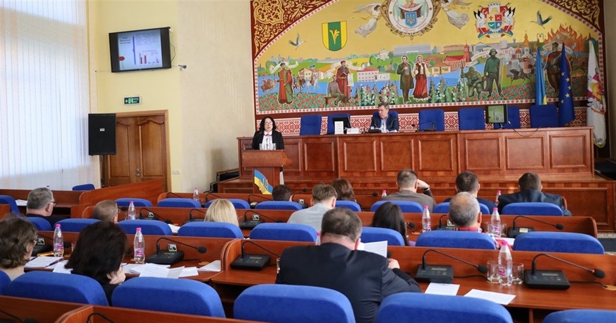 На виконкомі переглянули тариф на послугу з управління відходами: інформація міської ради Звягеля