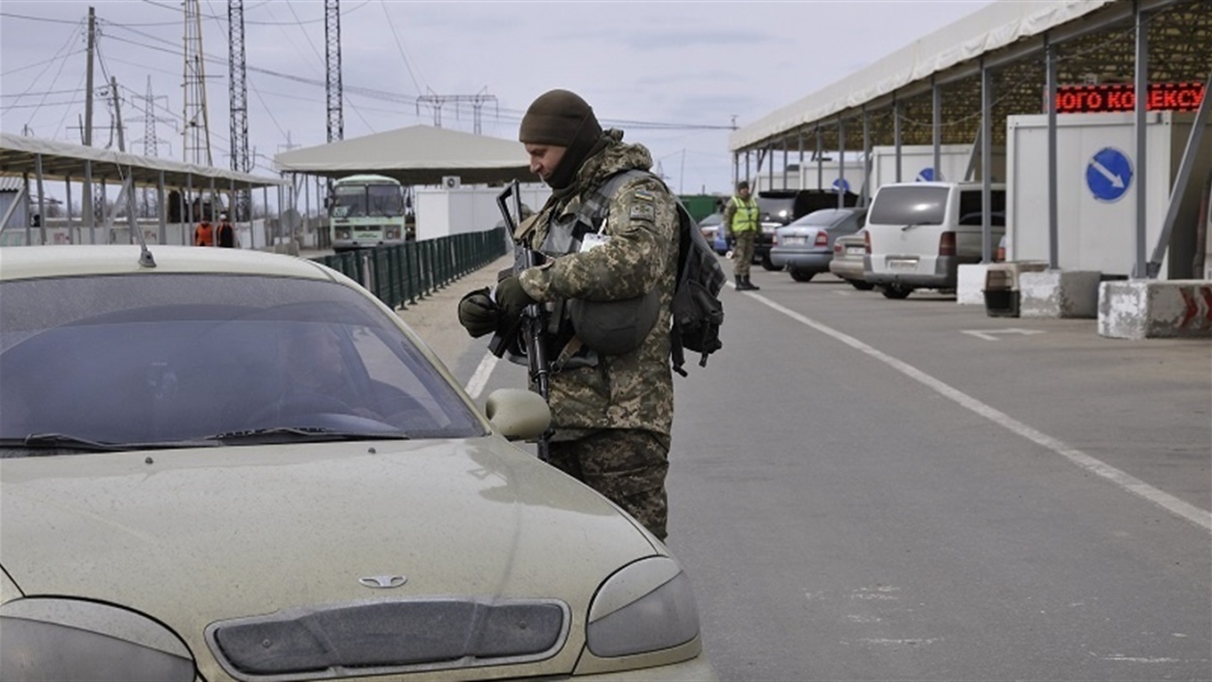 После пересечения КПВВ отправят на карантин. Как это происходит