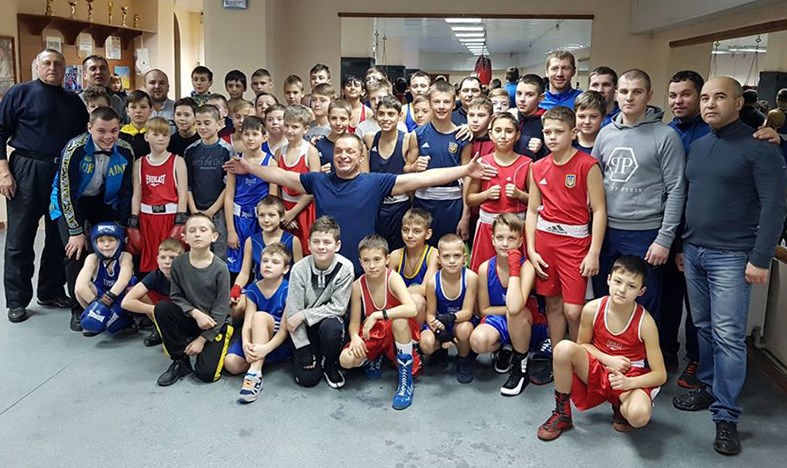 У скарбничці покровських боксерів - «золото» і «срібло»