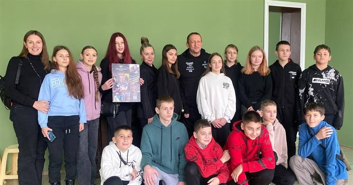 У Жмеринці учні ліцею №1 зустрілися з Вадимом Притуляком — жмеринчанином, що підкорив «Дакар»