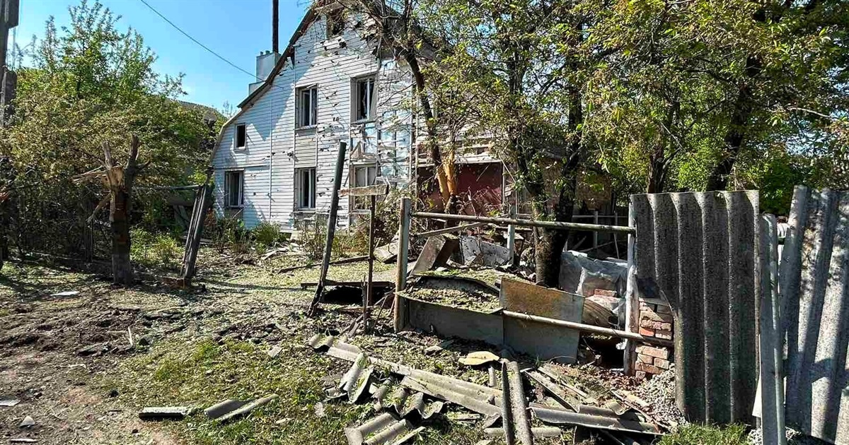 Пошкоджено чотири будинки та приватне підприємство: наслідки обстрілів у Білопіллі 11 травня