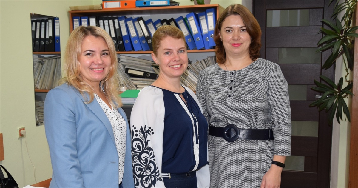 Спори за 5 см землі, "пошук" сміття в Атлантичному океані: небуденна робота земельного відділу