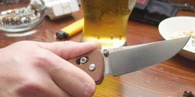 Житель Гнатівки вкоротив життя гостю через холодильник 