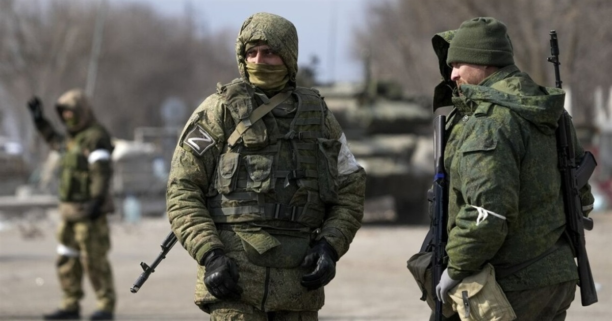 На окупованій Луганщині українцям без паспортів РФ погрожують «видворенням». Що відомо