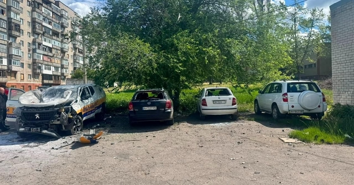 Це не була випадковість. Російський FPV-дрон вдарив по службовій автівці міськради — деталі