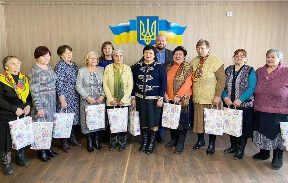 Міська влада привітала зі святом жінок Покровської громади 