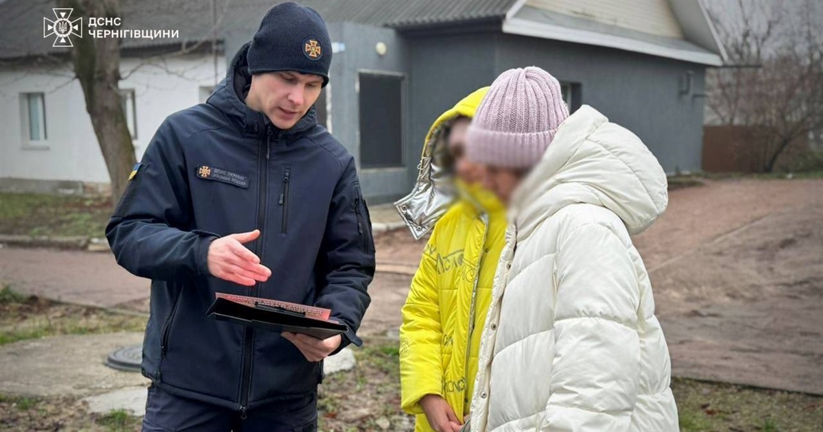 Розпочинаються канікули для учнів. Рятувальники роз’яснюють дітям правила безпечної поведінки