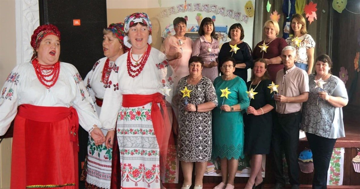 День працівників освіти: як вітали дотичних до царини знань у громадах Переяславщини ФОТО