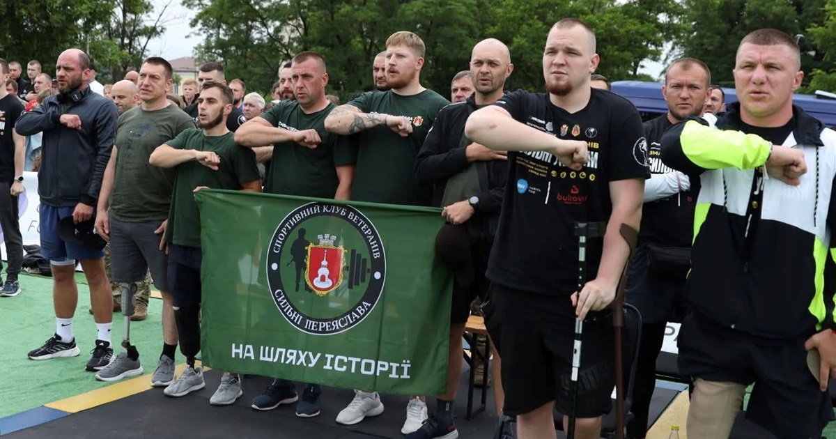 Ветерани з Переяслава виступили у Коростені на турнірі "Сильні України" і вчергове здобули медалі