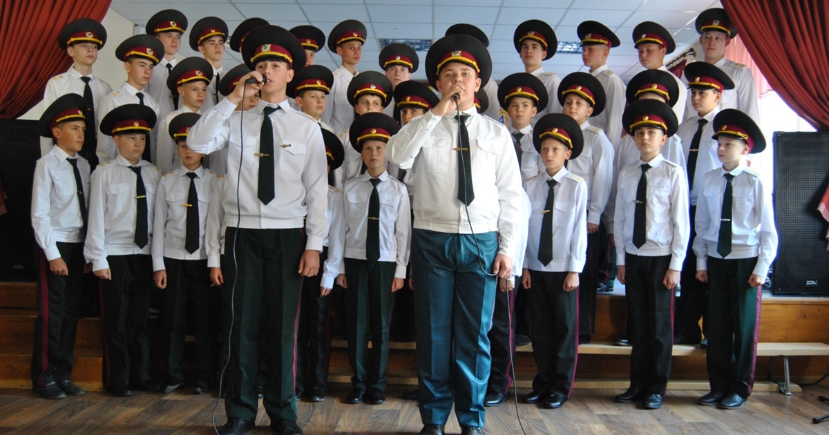 У Городок їдуть медалі, кубки, дипломи та подяки: юні кадети стали переможцями чергового конкурсу