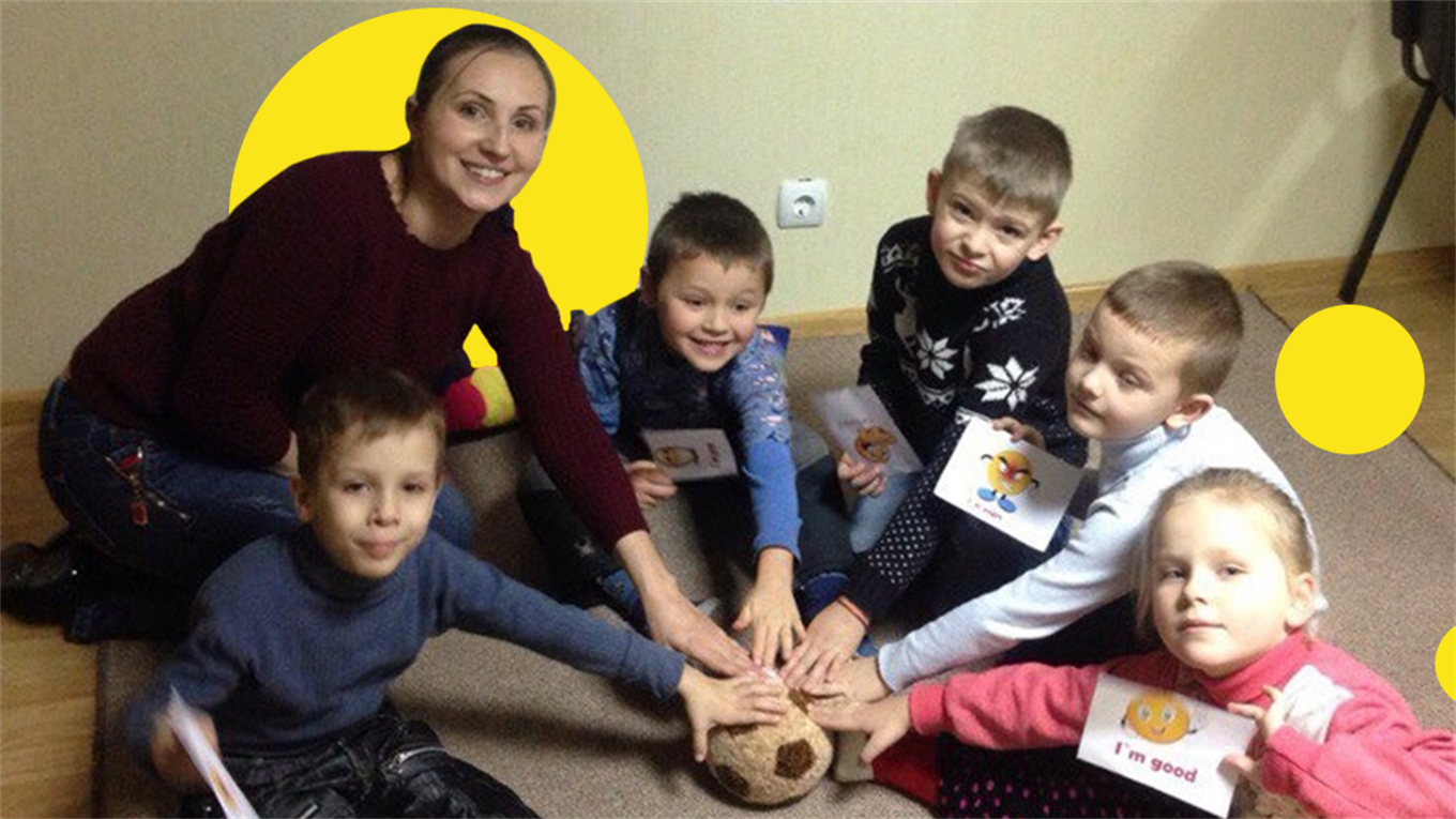 «Де вчиш дітей англійській мові? У Барі»: історія переселенки з Донецька Еліни Буніної у 6 цитатах