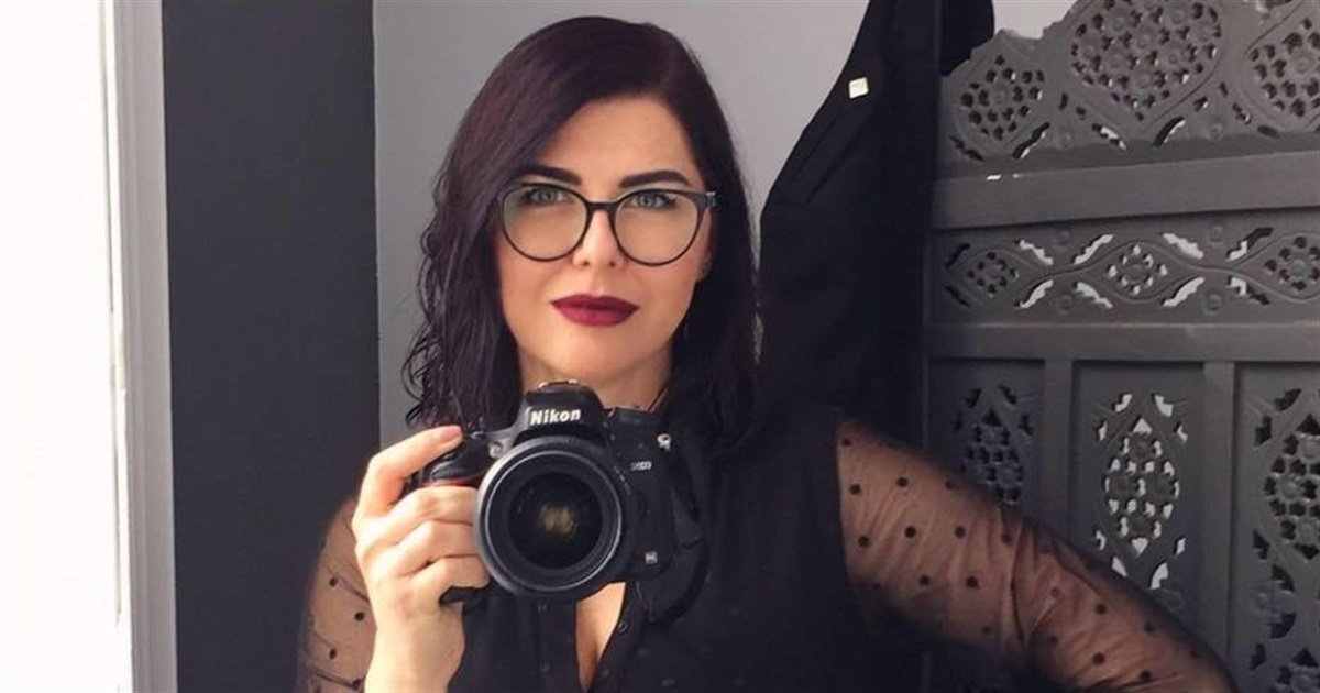 Розкажи свою історію. Фотографка з Луганська створює новий фотопроєкт про переселенців