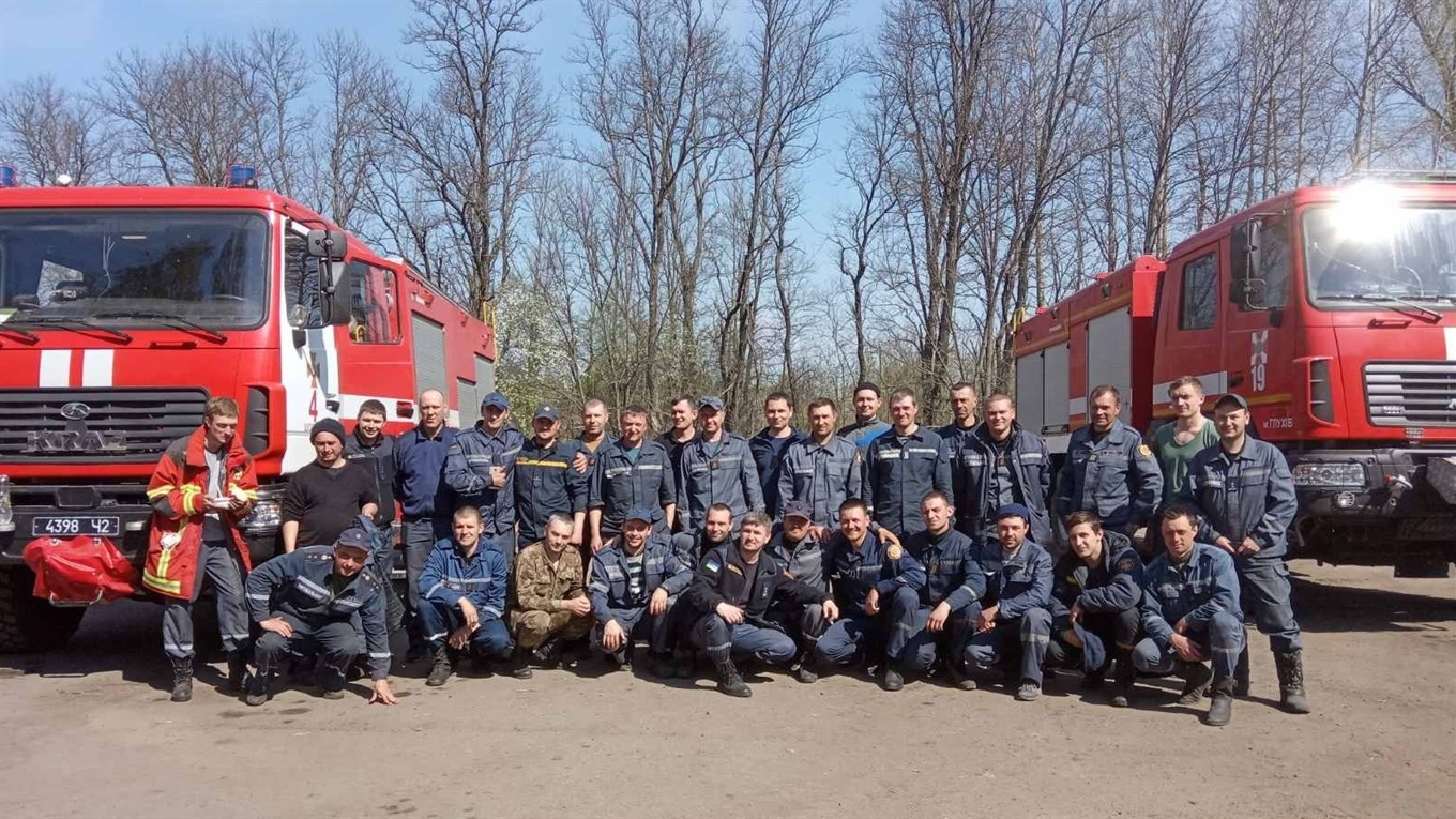 Життя у вогняній стихії: працівники пожежної охорони Білопільщини відзначають професійне свято