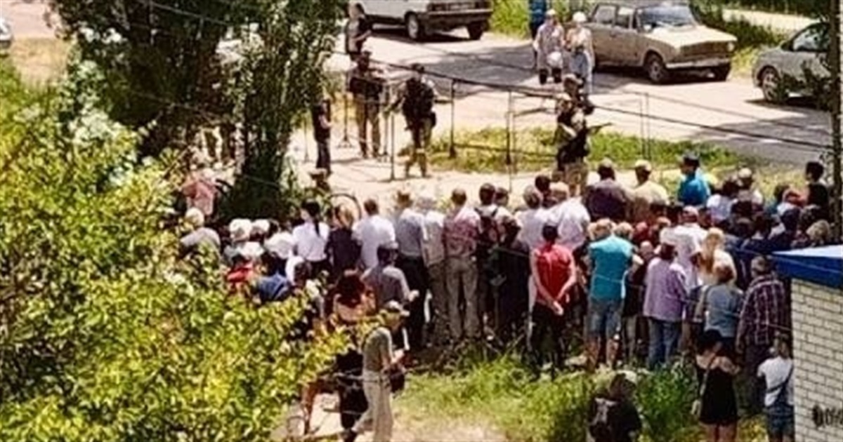 Пекельне життя у російському «раю». Окупанти посилюють тиск на мешканців Бердянська