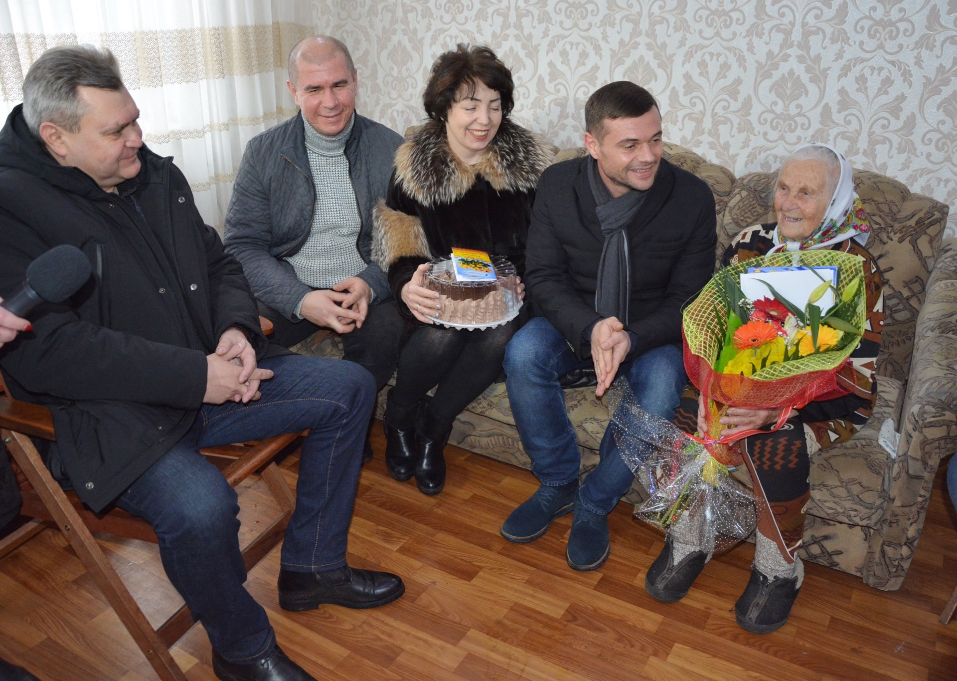 Ювілей з подарунками і посмішками