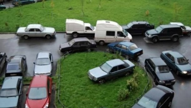 За порушення правил паркування притягуватимуть до відповідальності 