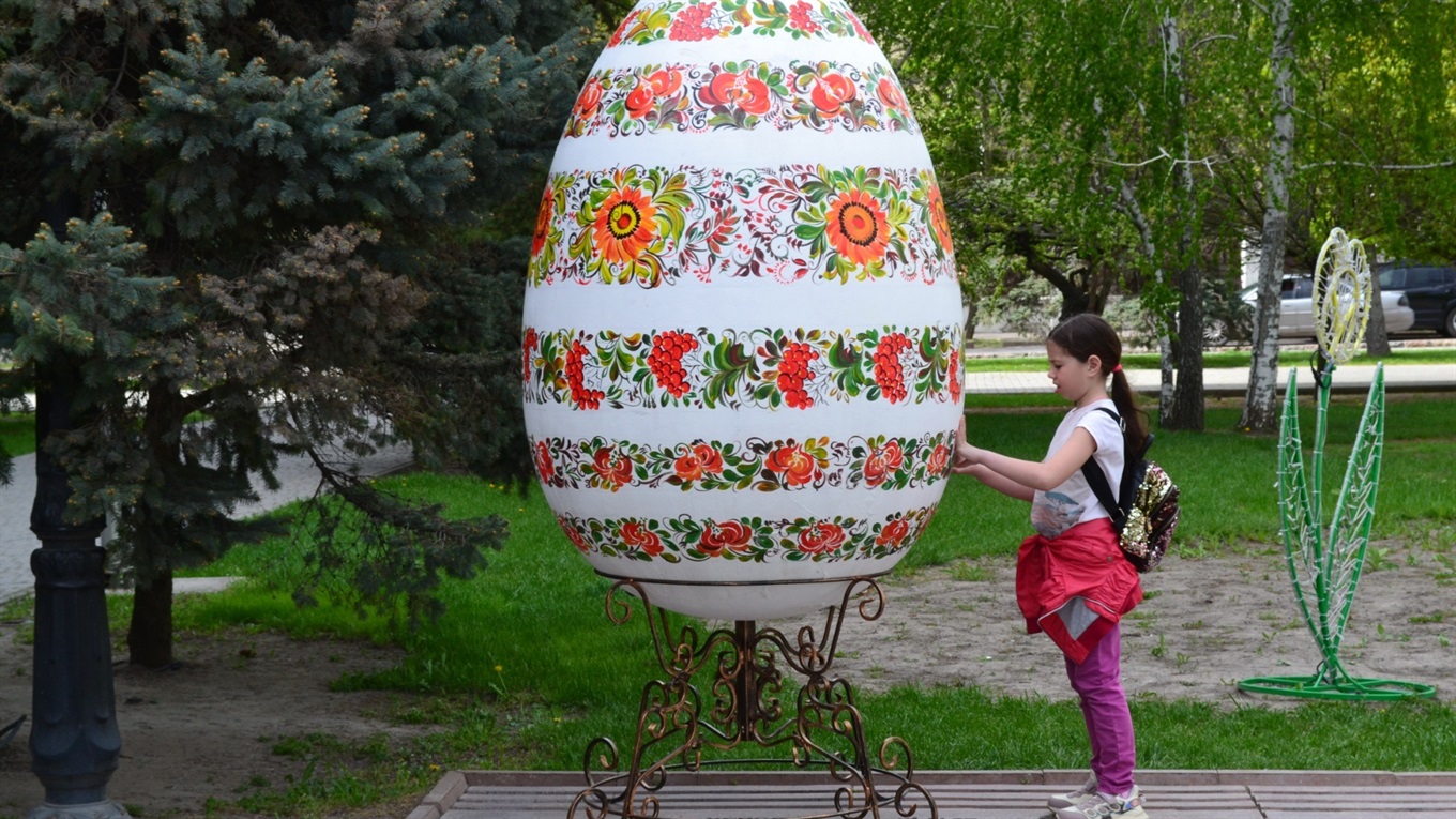 Який він — Великодній Херсон? Ми зробили яскраві фото та почитали привітання Ігоря Колихаєва
