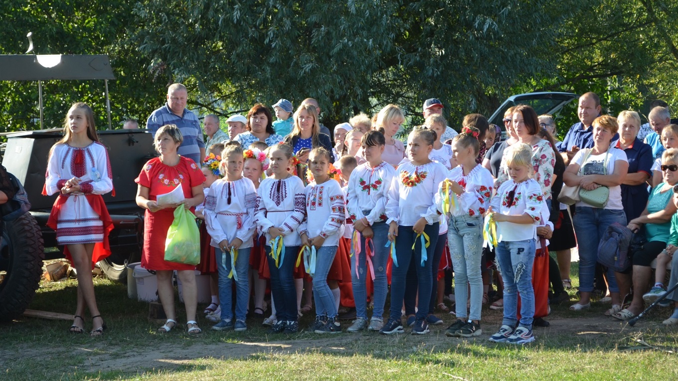 Концерт та кулони-обереги матерям: як в районі відзначили День Прапора та Незалежність